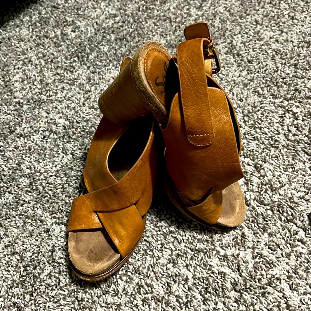 Sofft heeled sandals